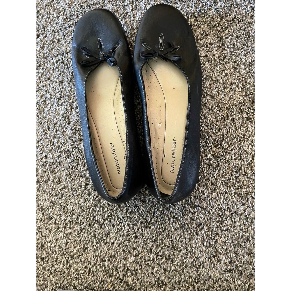 Naturalizer Black Leather Flats 9 1/2 W